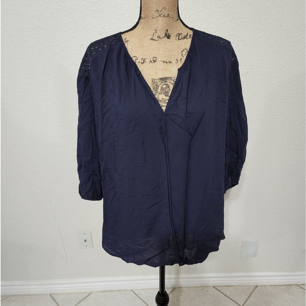 STYLUS navy blue‎ lace trimmed button down shirts size large
